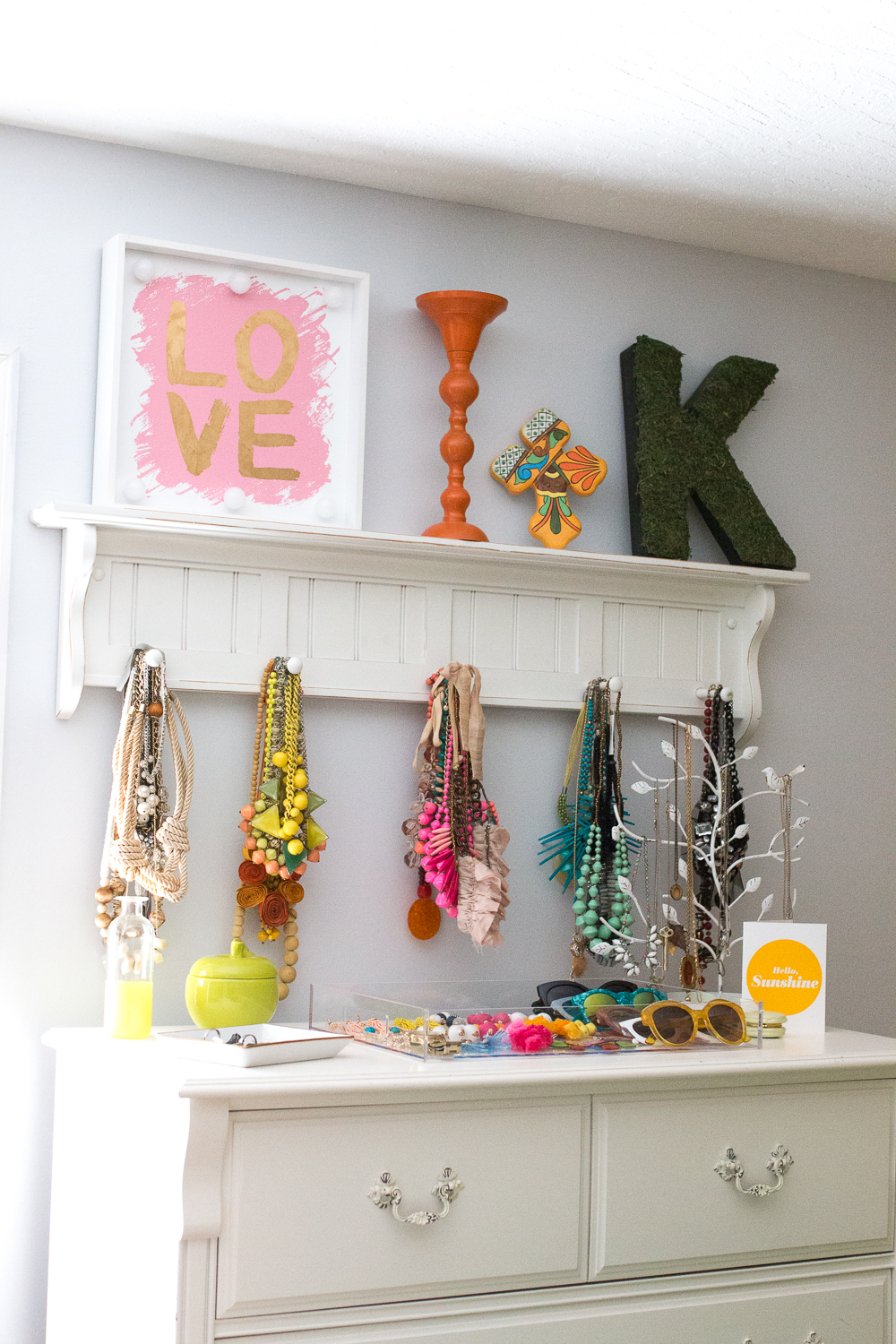 Our DIY Small Bedroom Organization Makeover