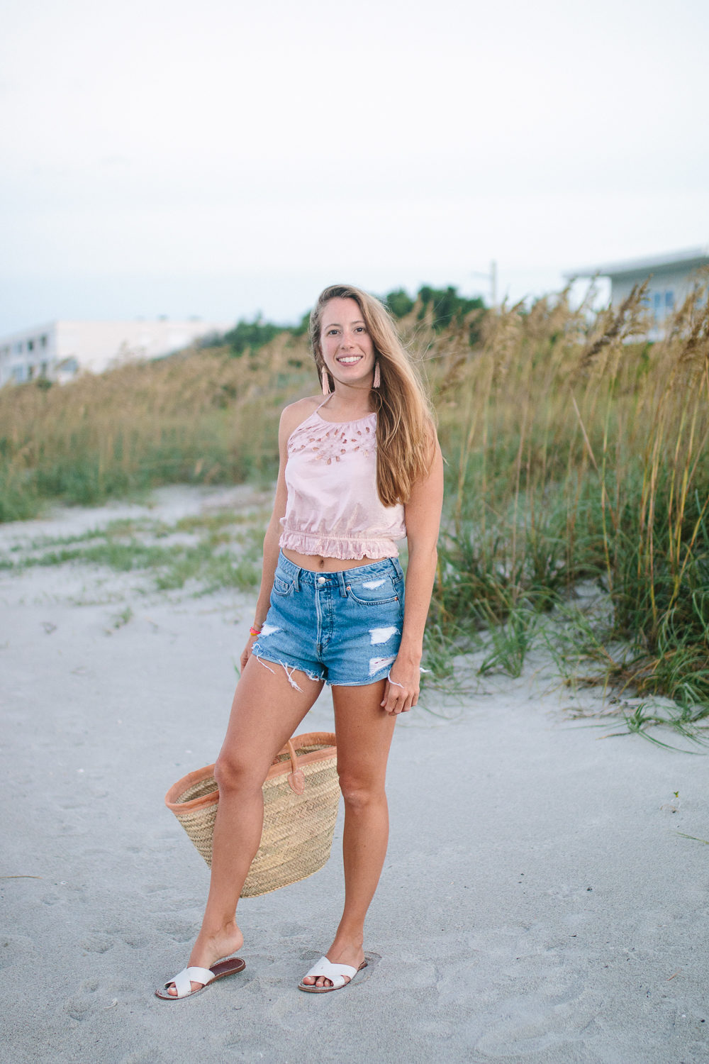 What to Wear to the Beach: A Casual Denim Shorts Outfit - Sunshine