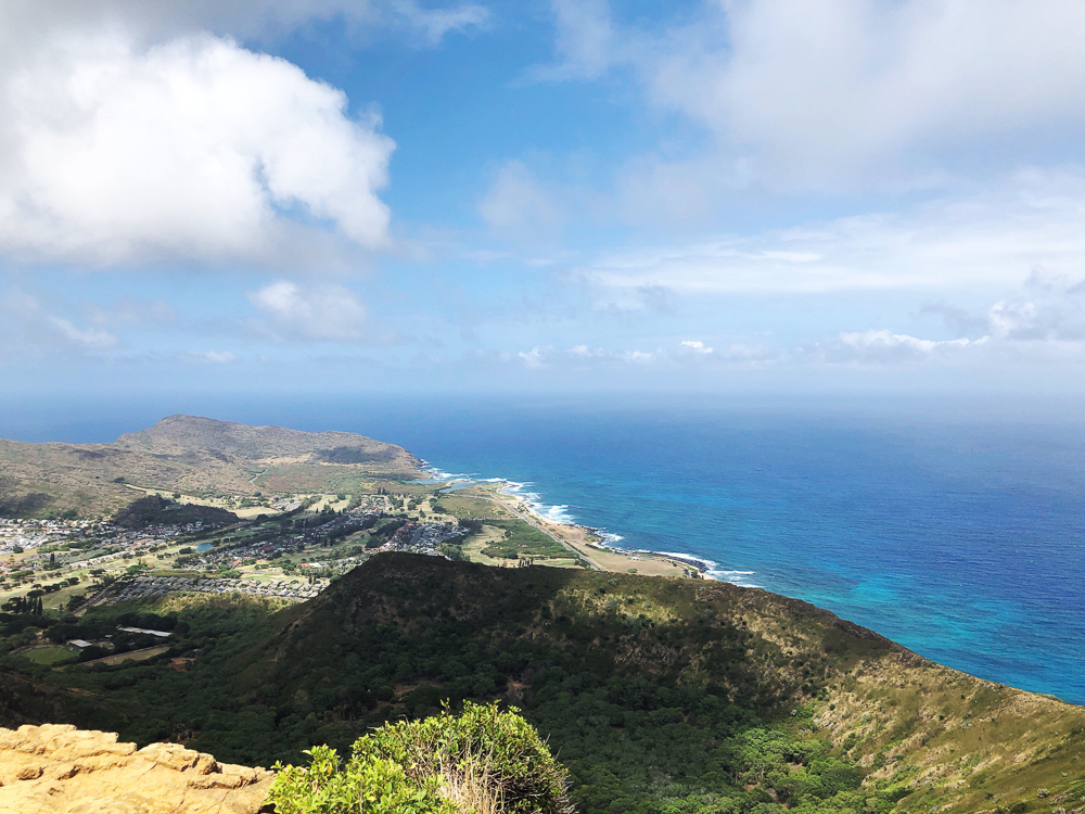 The Ultimate Oahu Travel Guide for the Adventurer - Koko Crater Railway | Sunshine Style