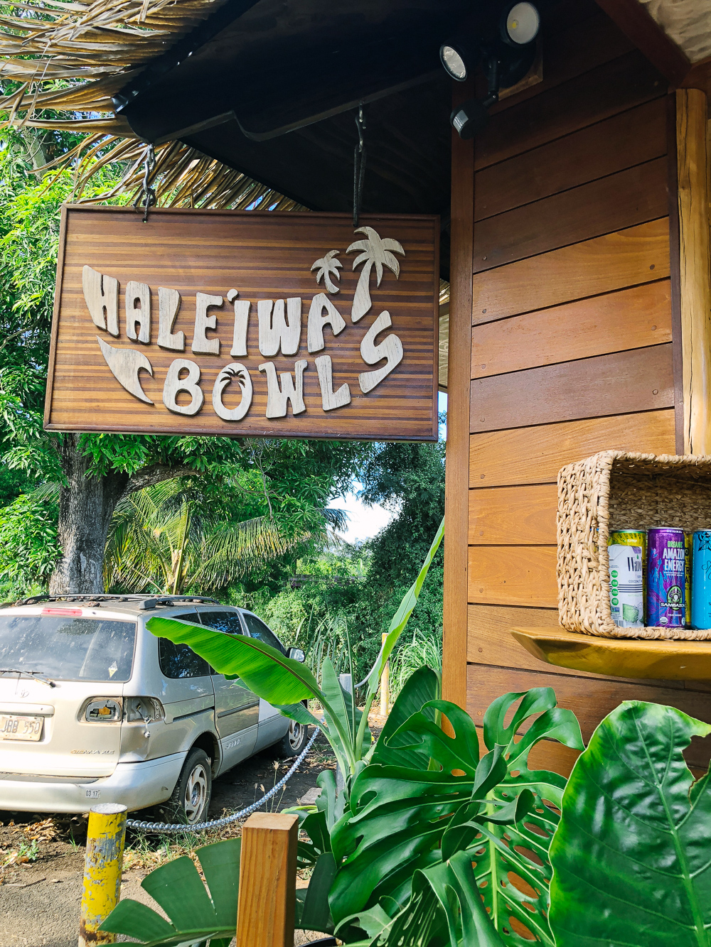 The Ultimate Oahu Travel Guide for the Adventurer - Haleiwa Bowls, Acai Bowls, North Shore Oahu | Sunshine Style