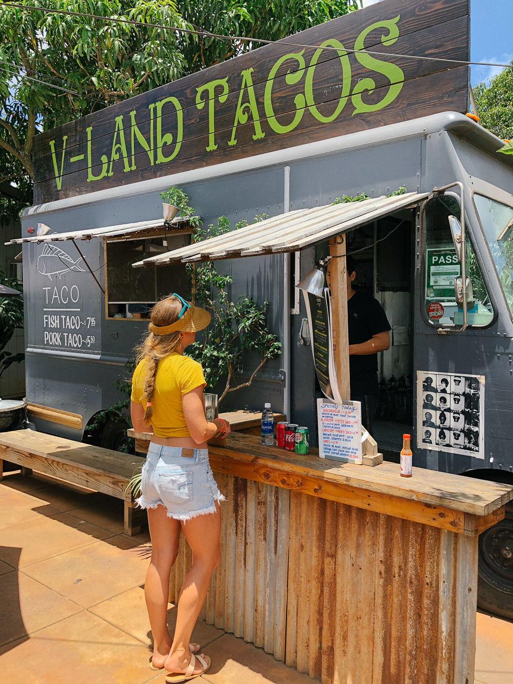 The Ultimate Oahu Travel Guide for the Adventurer - North Shore Oahu Food Truck | Sunshine Style