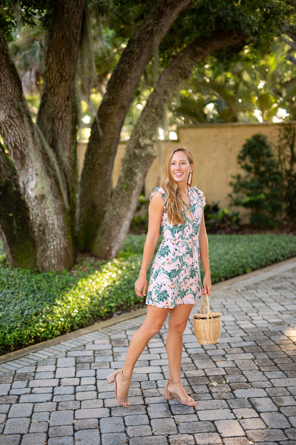 LOFT Floral Dresses to Wear to a Wedding | Sunshine Style