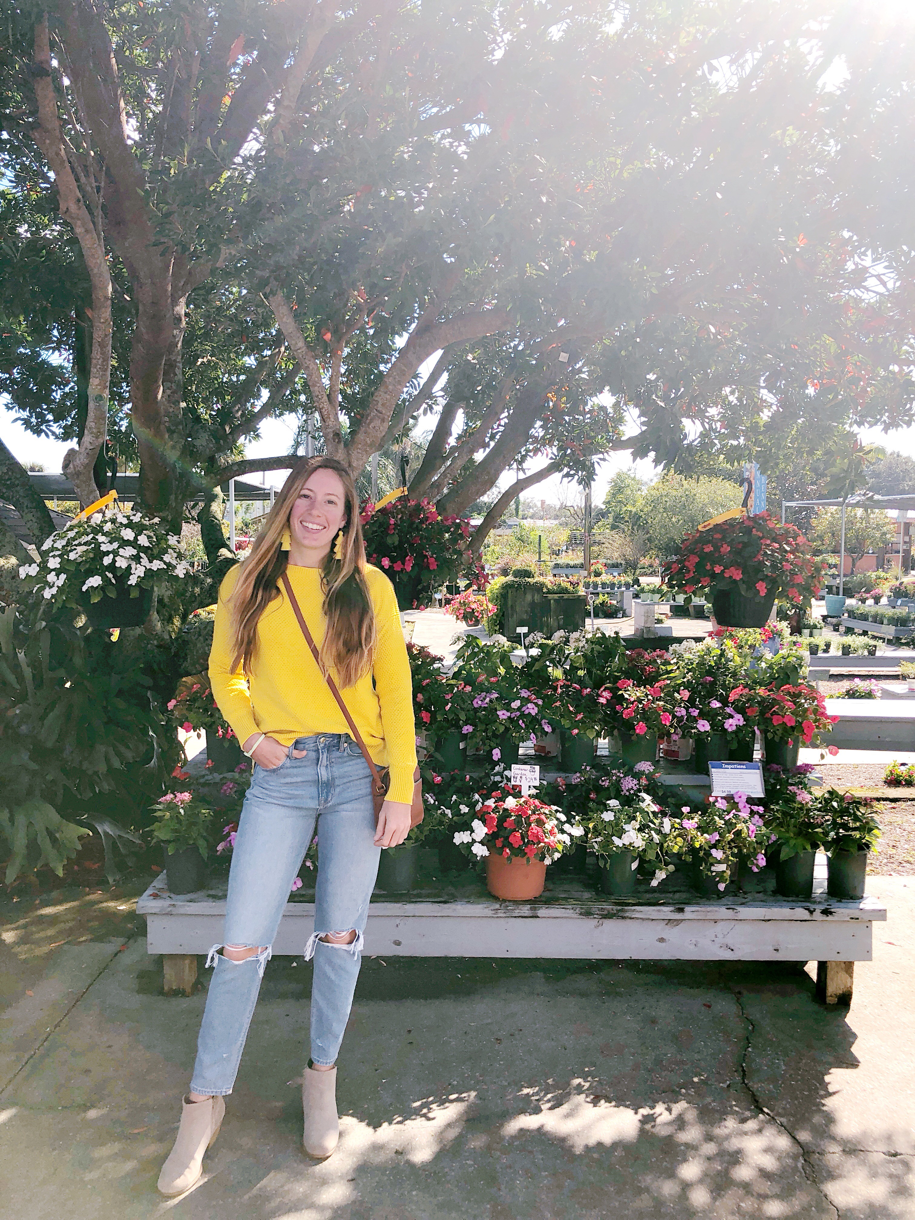 3 Ways to Style Mom Jeans - #AEJeans