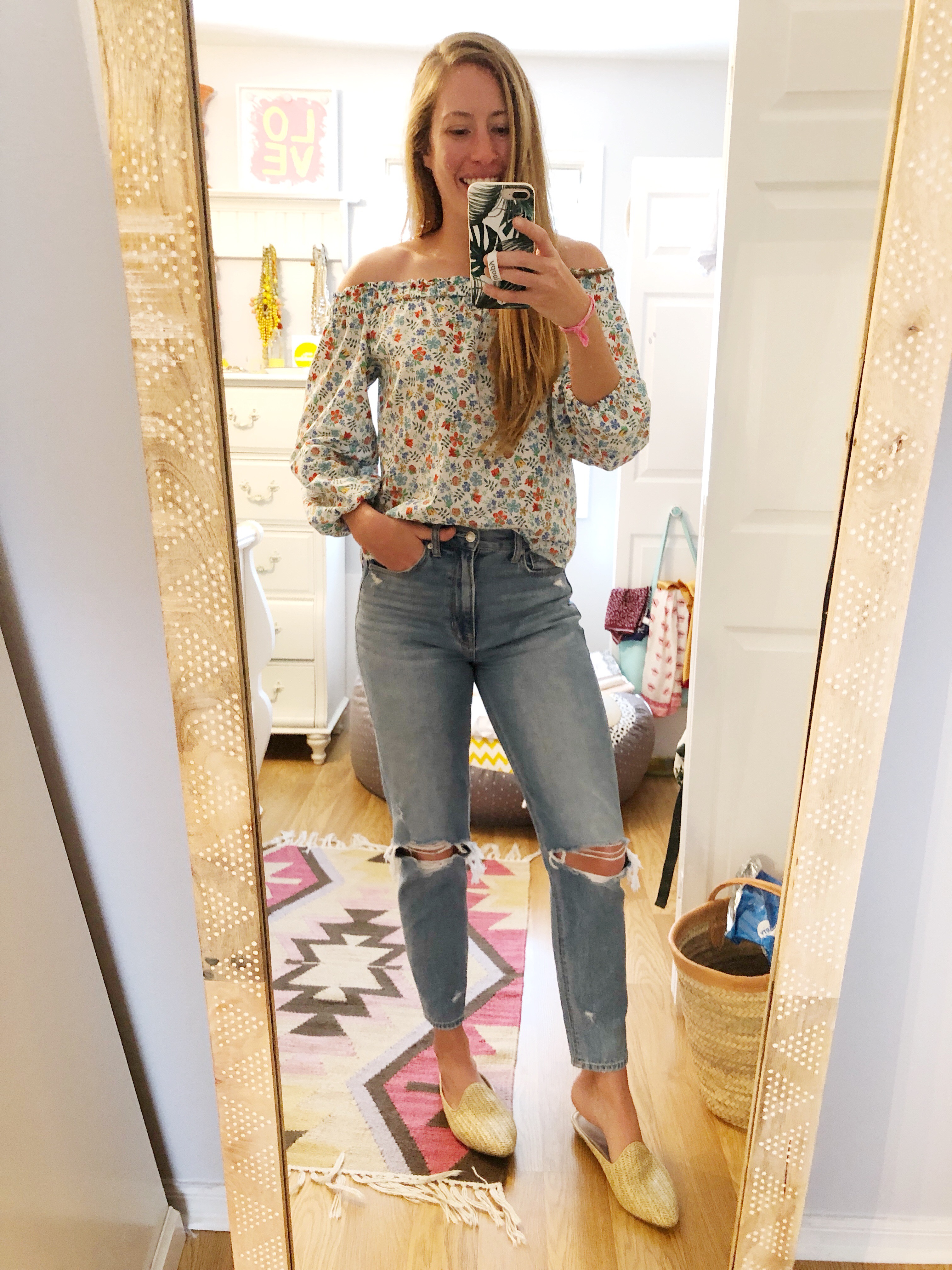 3 Ways to Style Mom Jeans - #AEJeans