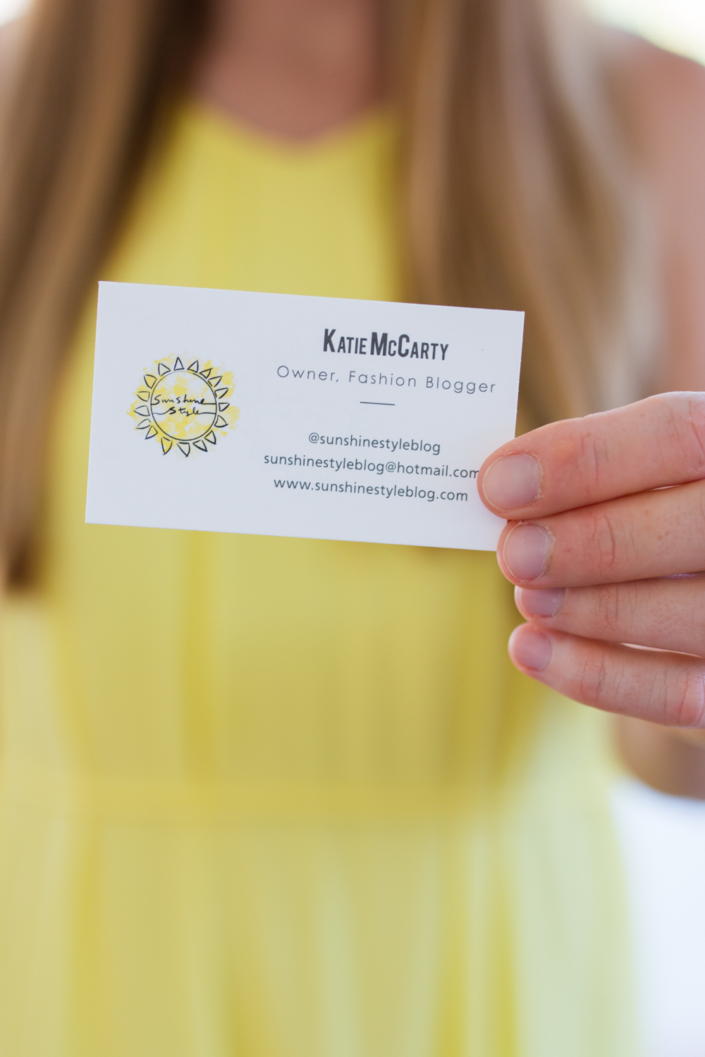 Why Customized Business Cards Are Still Important for Bloggers / Blog to Business / Basic Invite Customized Business Cards - Sunshine Style