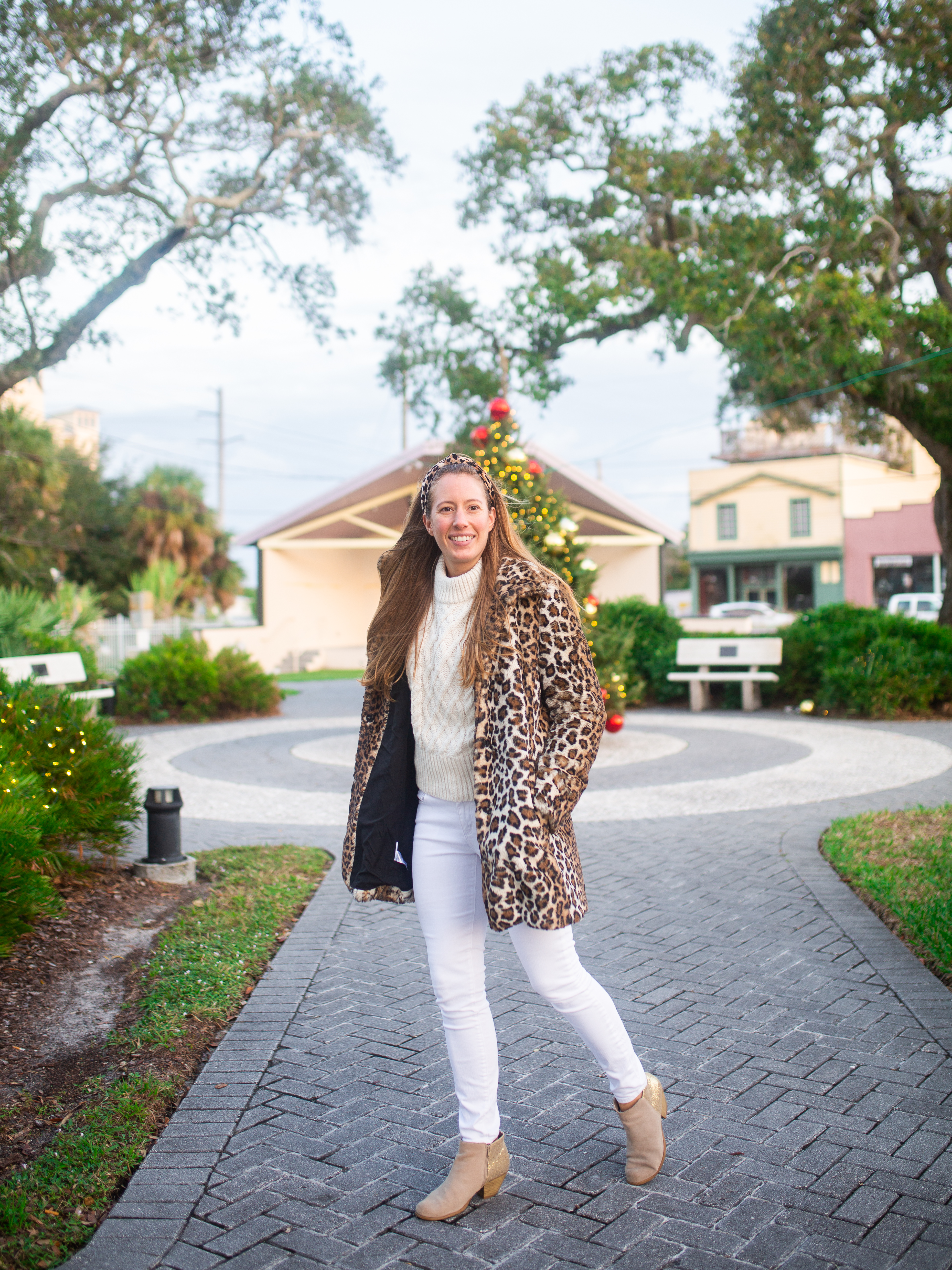 LOFT Faux-Leopard Coat for Winter / How to Style a Leopard Coat / How to Style a Winter Coat / How to Wear a Winter Jacket / Winter Outfit Inspiration - Sunshine Style 