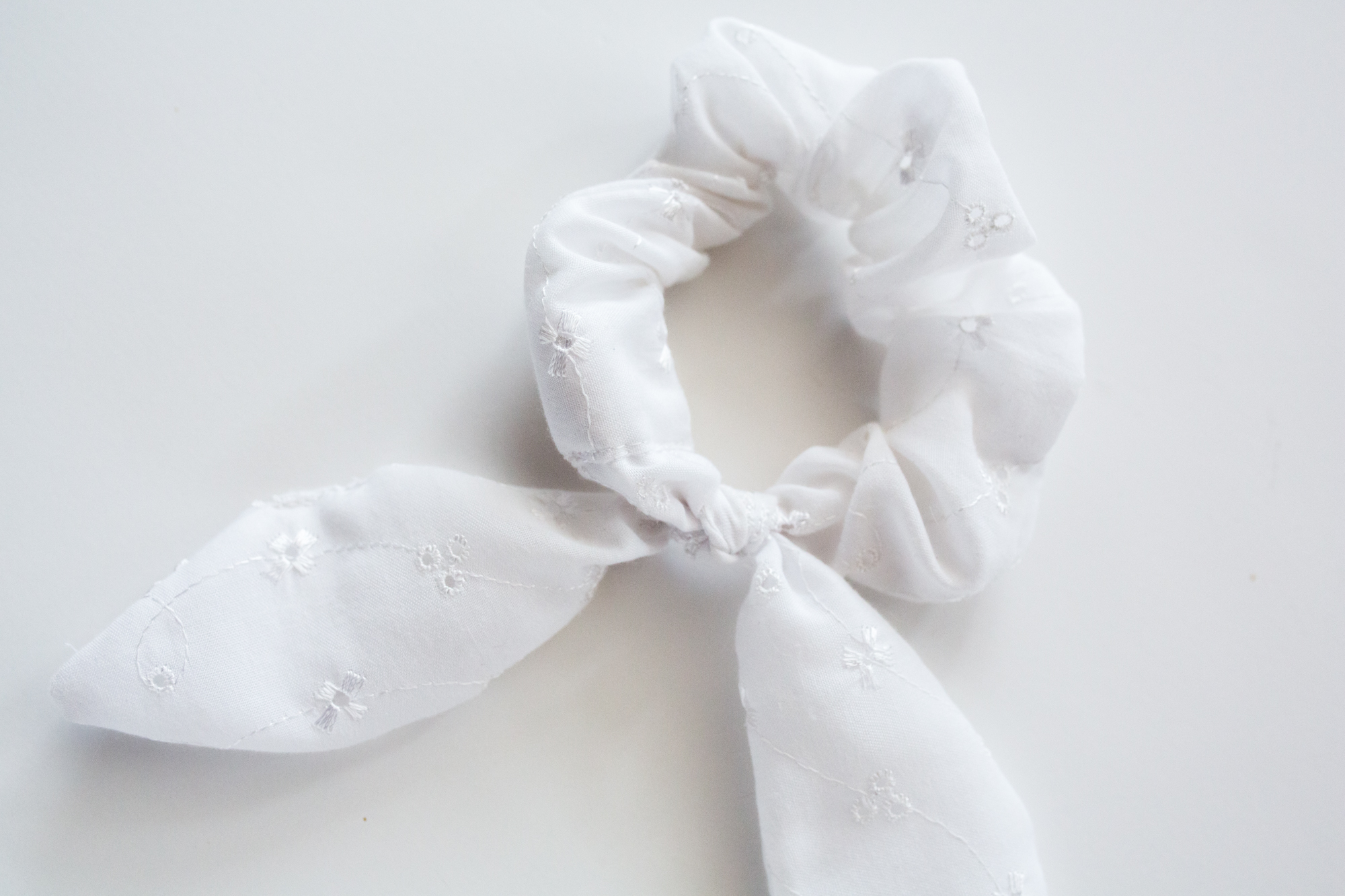 White Eyelet Bow Hair Scrunchie / White Eyele Hair Tie / Bow Hair Scrunchie / Hair Accessory / Straw Bag / White Jeans / Preppy Style - Sunshine Style 