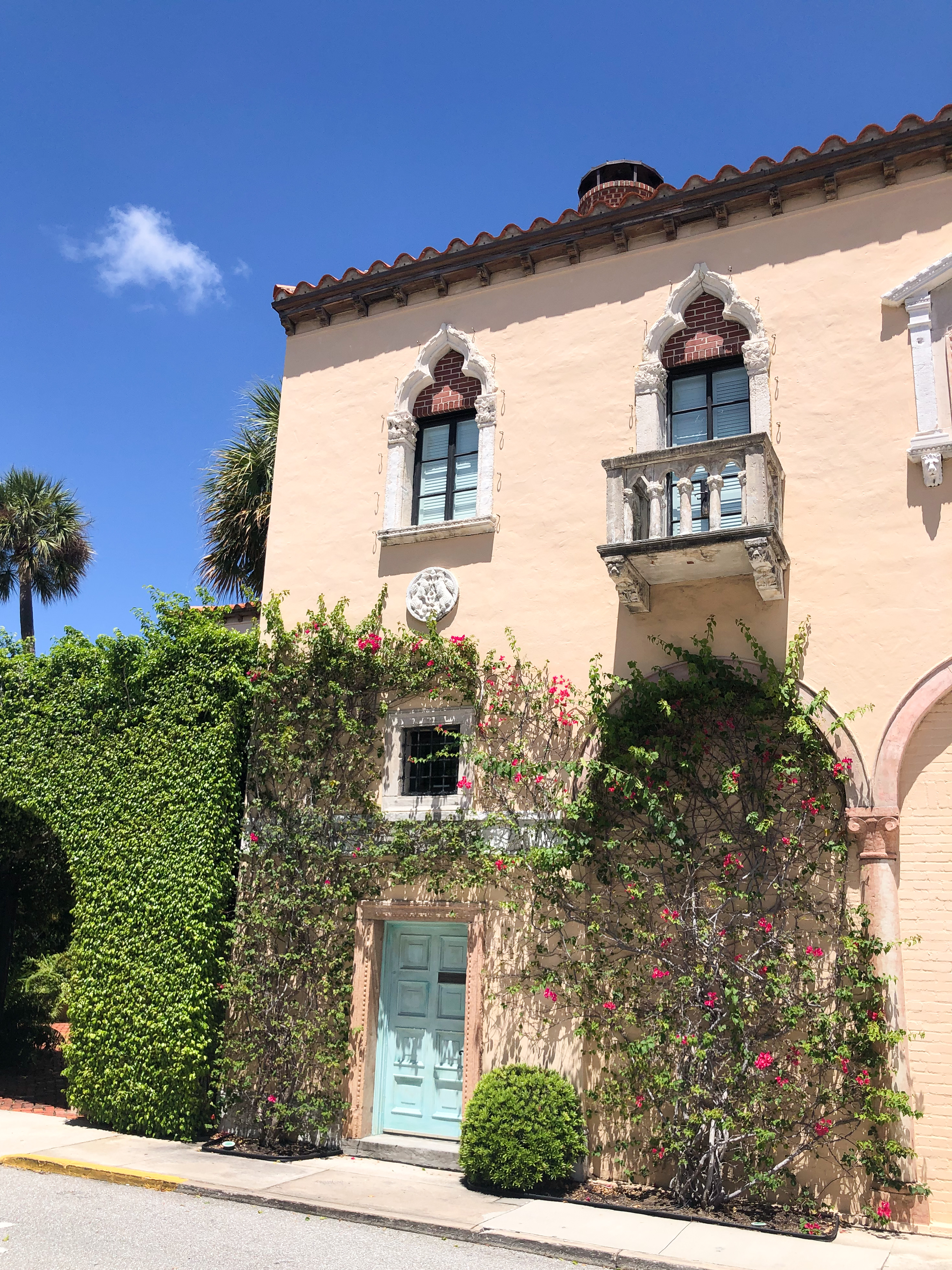 24 Hour Palm Beach Travel Guide / Palm Beach Lake Trail / Palm Beach, Florida / Palm Beach Style / Worth Avenue - Sunshine Style, A Classica and Coastal Style and Lifestyle Blog by Katie 